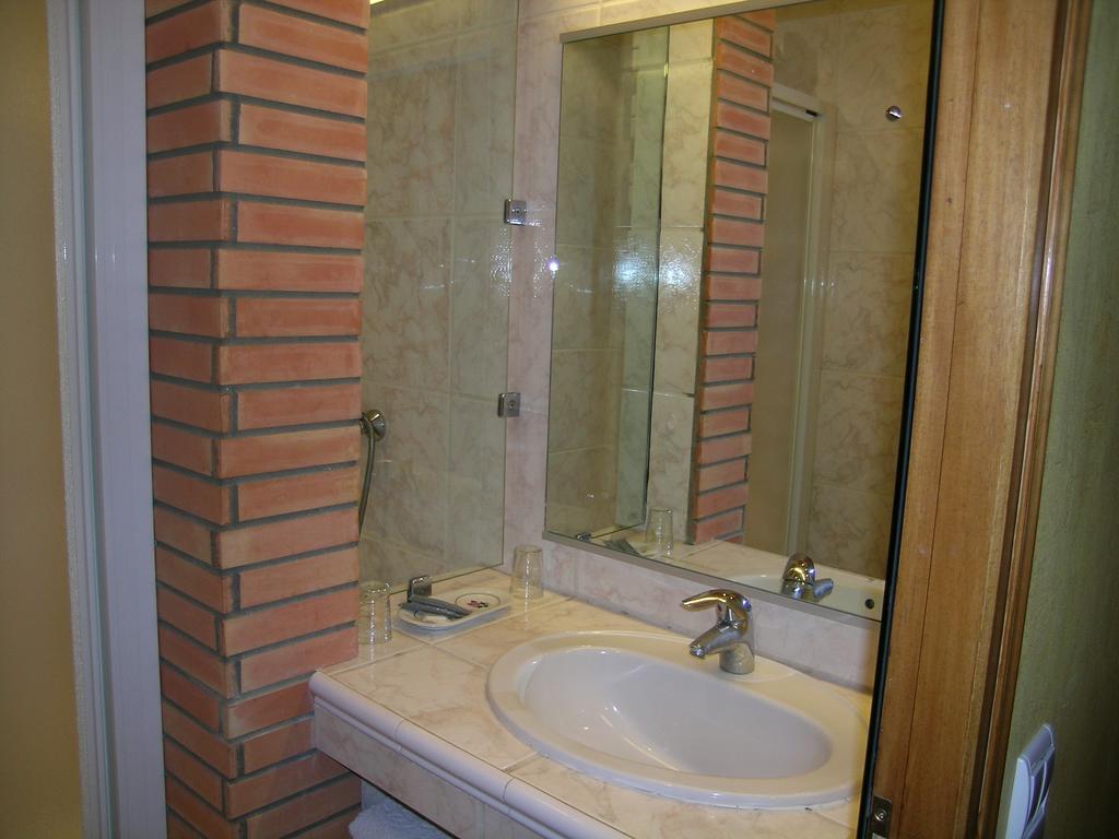 Hotel La Pergola Amelie-les-Bains-Palalda Room photo